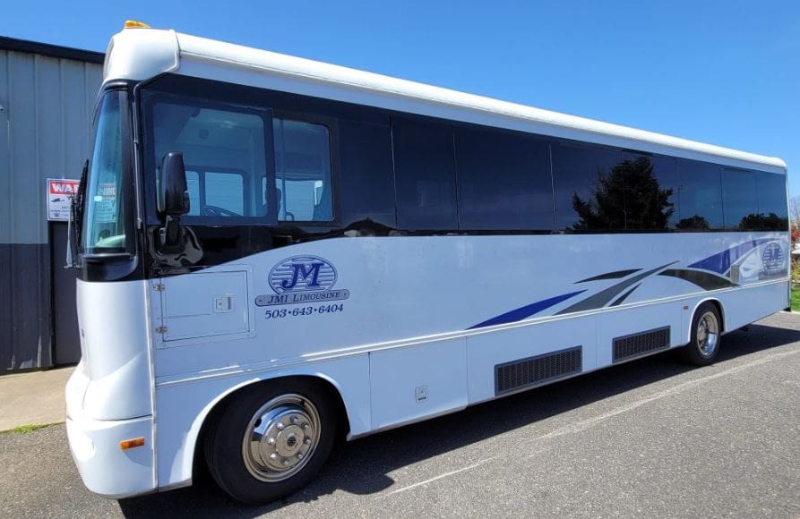 Charter Bus Company Portland Oregon - White Charter Bus Service JMI Limousine Charter Bus Company Portland Oregon - White Charter Bus Service JMI Limousine