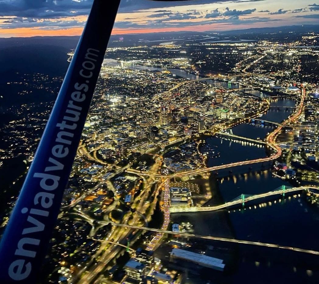 Envi Plane Tour Adventures in Oregon with JMI Limousine Envi Plane Tour Adventures in Oregon with JMI Limousine
