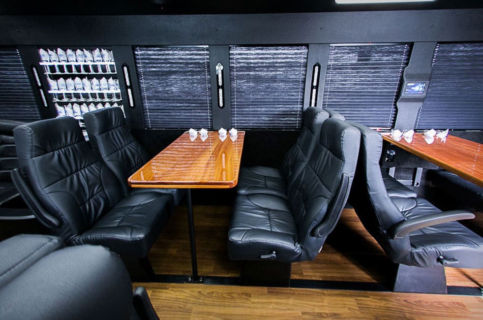 Executive Limo Bus Portland - JMI Limousine Executive Limo Bus Portland - JMI Limousine