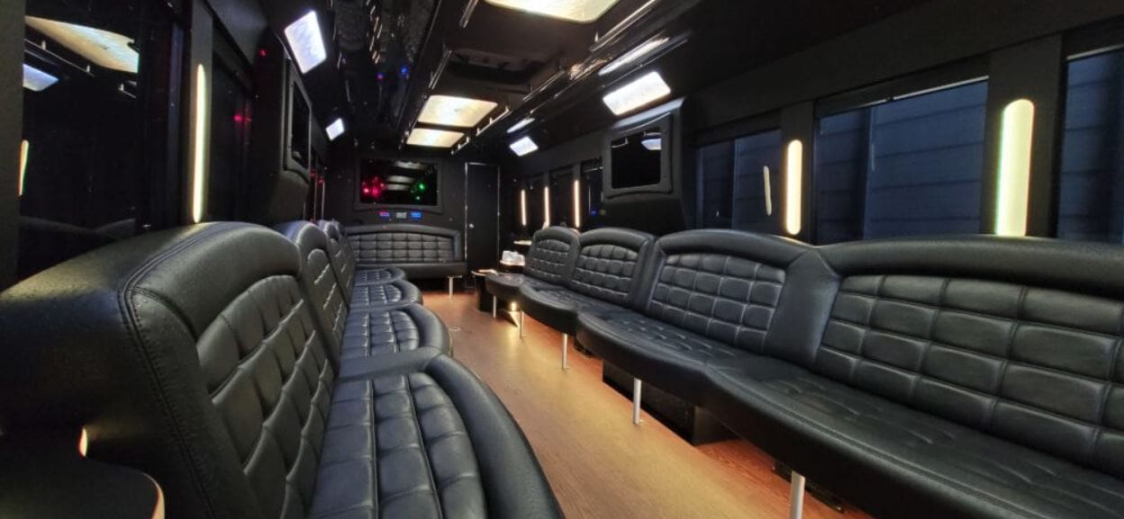 Executive Limo Bus in Portland Oregon - JMI Limousine Executive Limo Bus in Portland Oregon - JMI Limousine