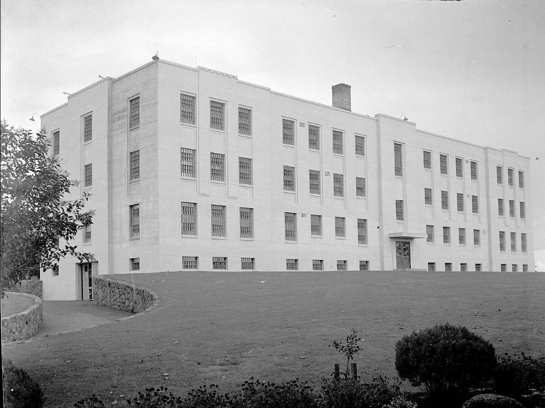 Haunted House in Portland Oregon - Mill Creek Haunted Prison