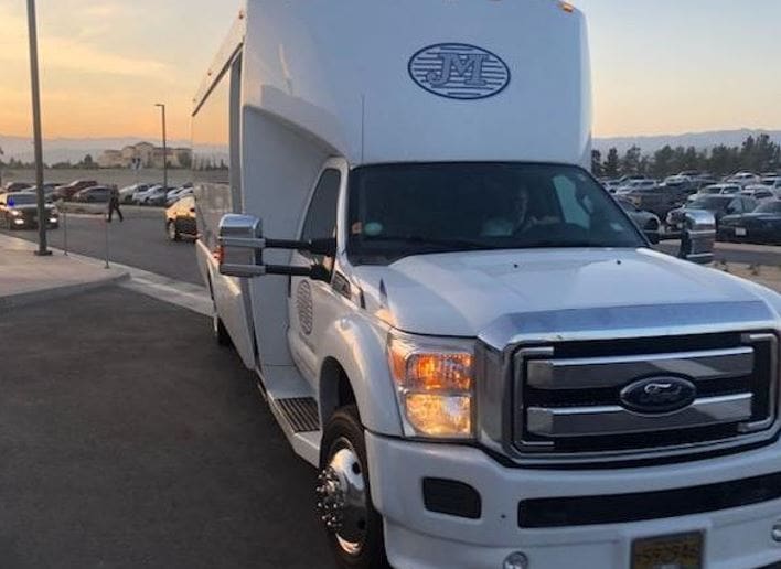 Large Party Buses in Portland Near Me Now - JMI Limo Service Large Party Buses in Portland Near Me Now - JMI Limo Service