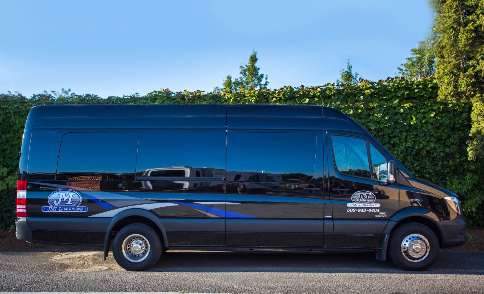 Mercedes-Benz Passenger Coach Portland - JMI Limo Service