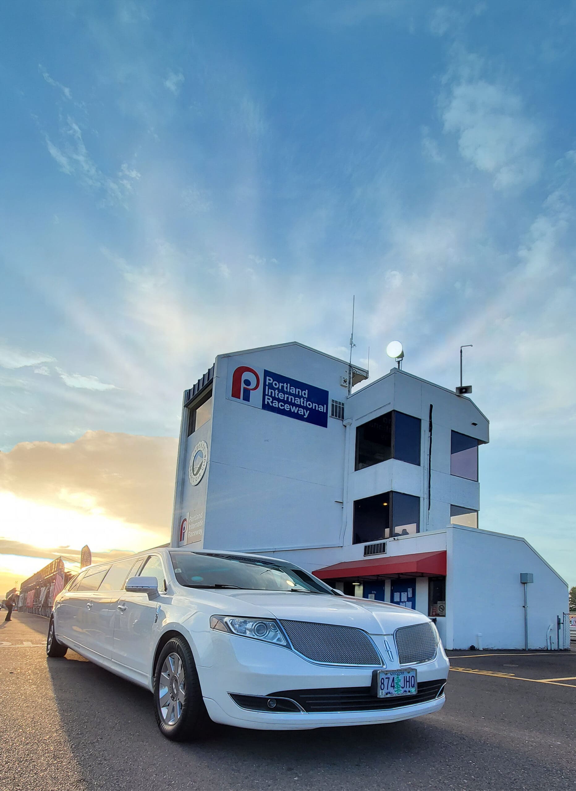 PIR-Raceway-Lincoln-MKT-JMI-Limos-Near-Me-Now