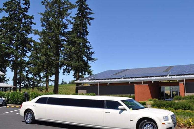 White Limo Wine Tour in Oregon - JMI Limousine Chrysler 300